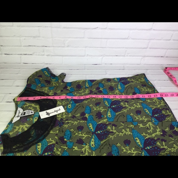 Soundgirl Moss Butterfly Juniors Blouse Top Size S - Picture 8 of 8